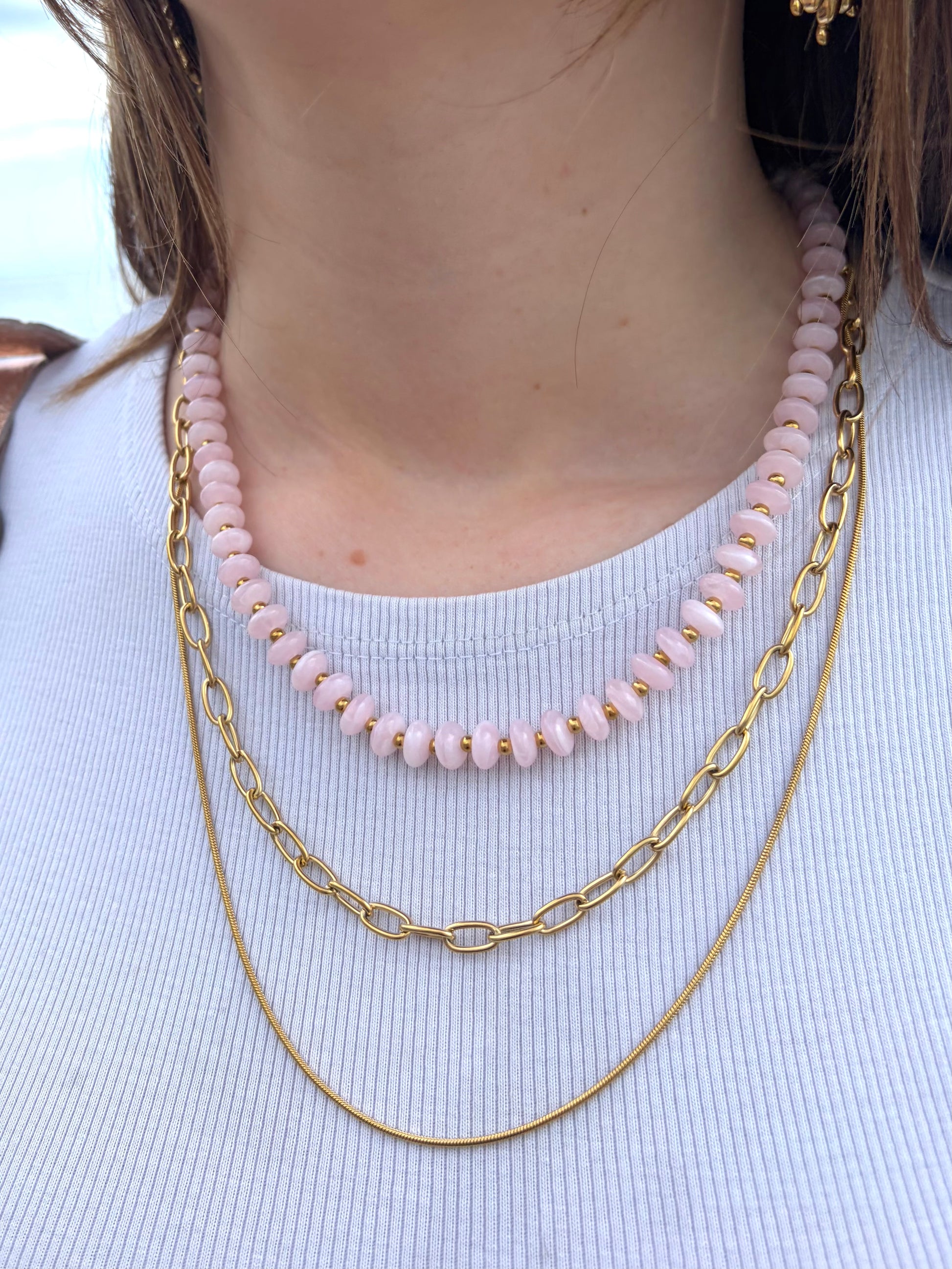 Collier rose Cascade