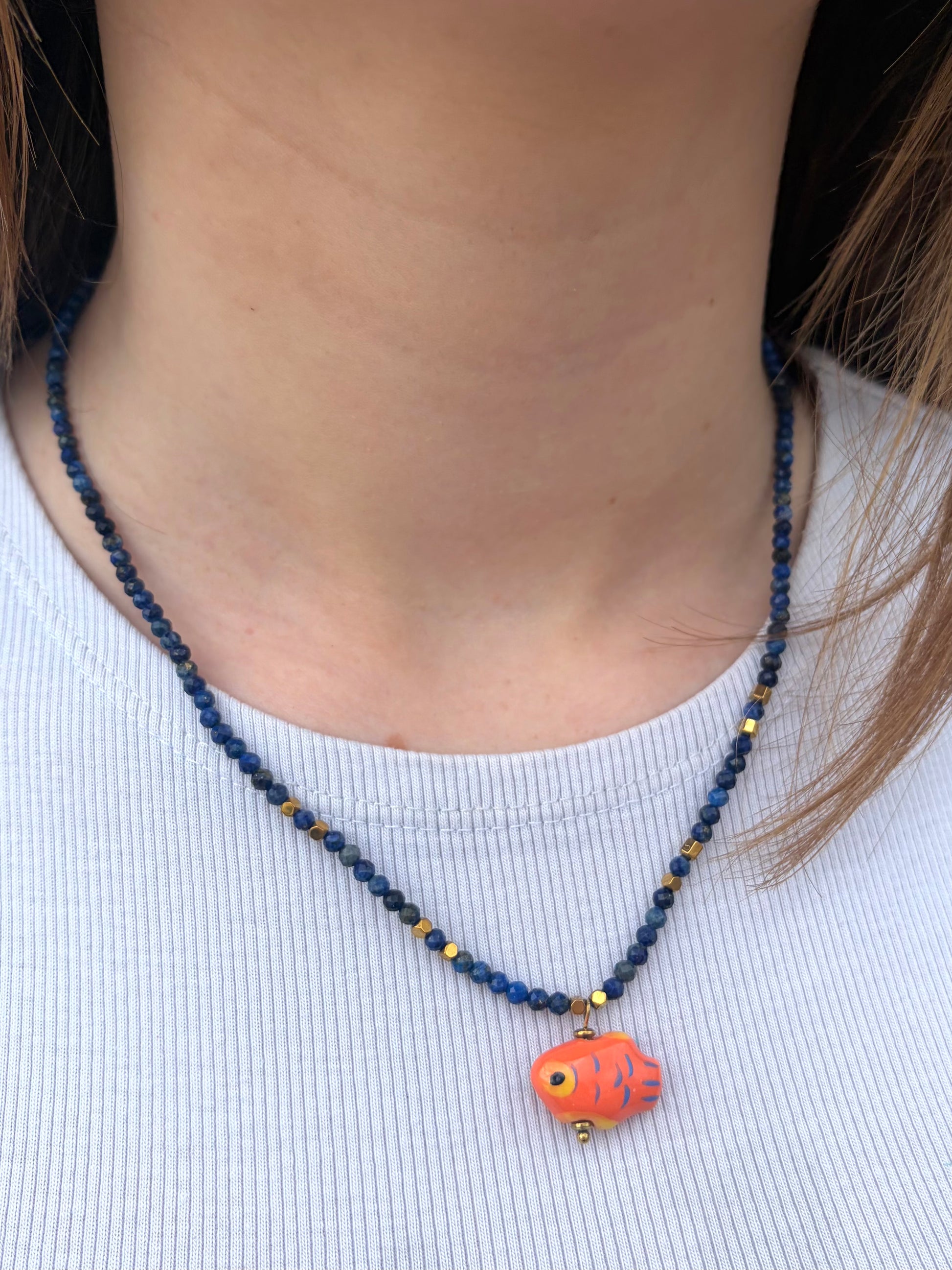 Collier bleu nuit Nemo