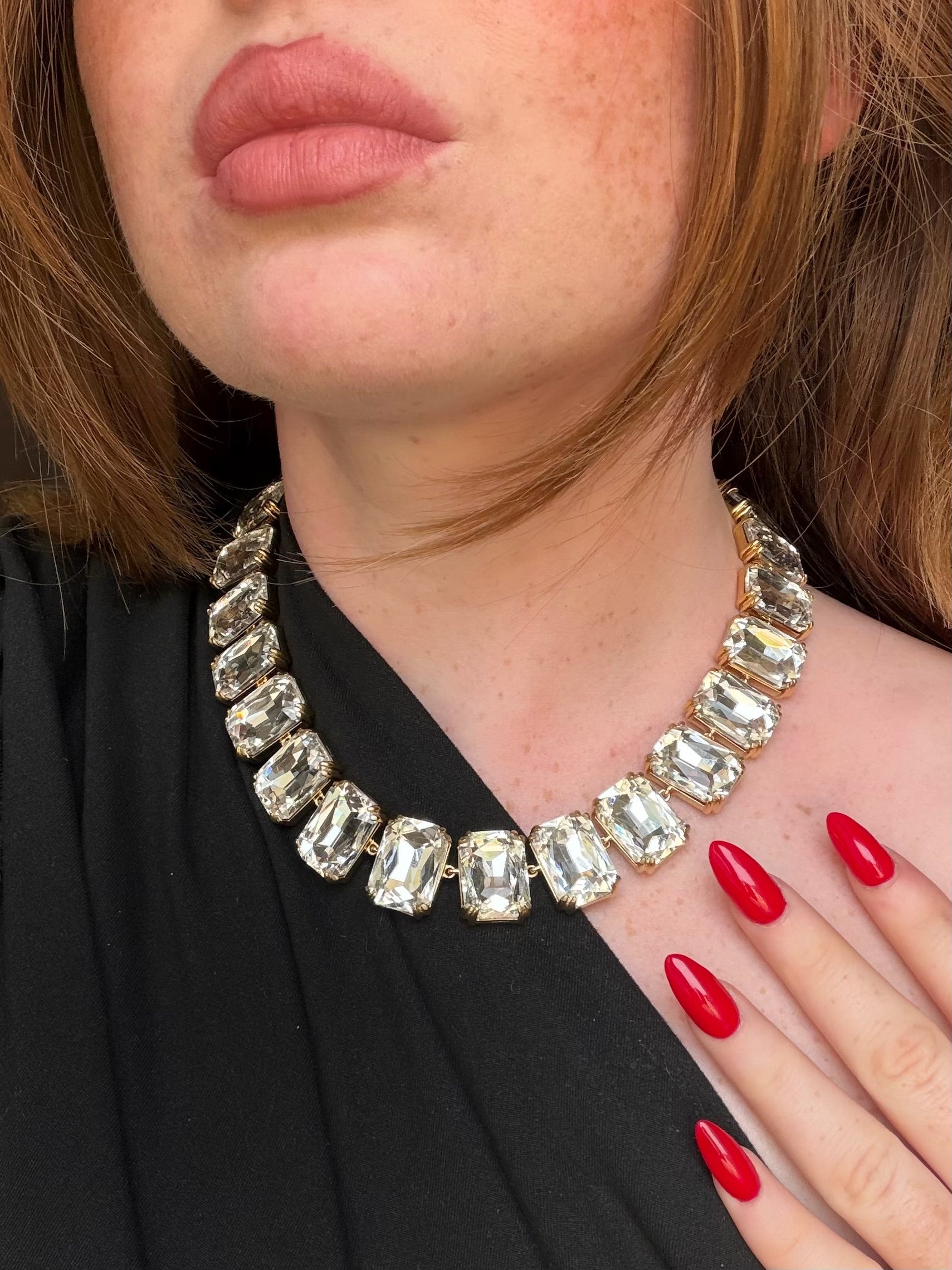 Collier Ina